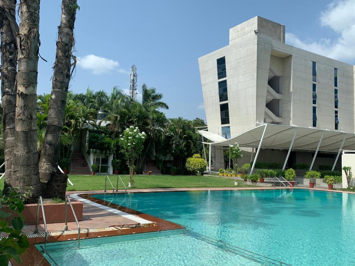 Lch Fitness Hotell Indore Eksteriør bilde